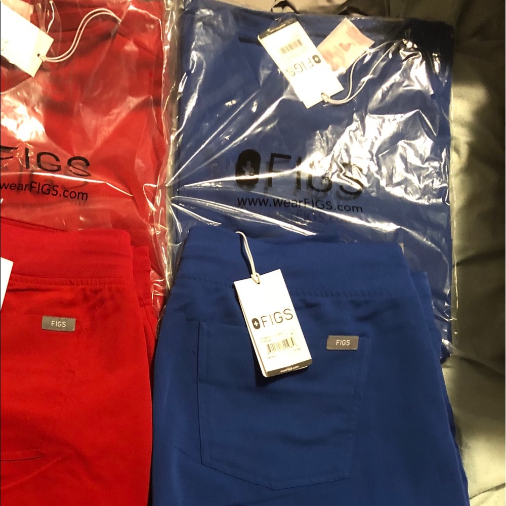 Winning blue large figs scrubs